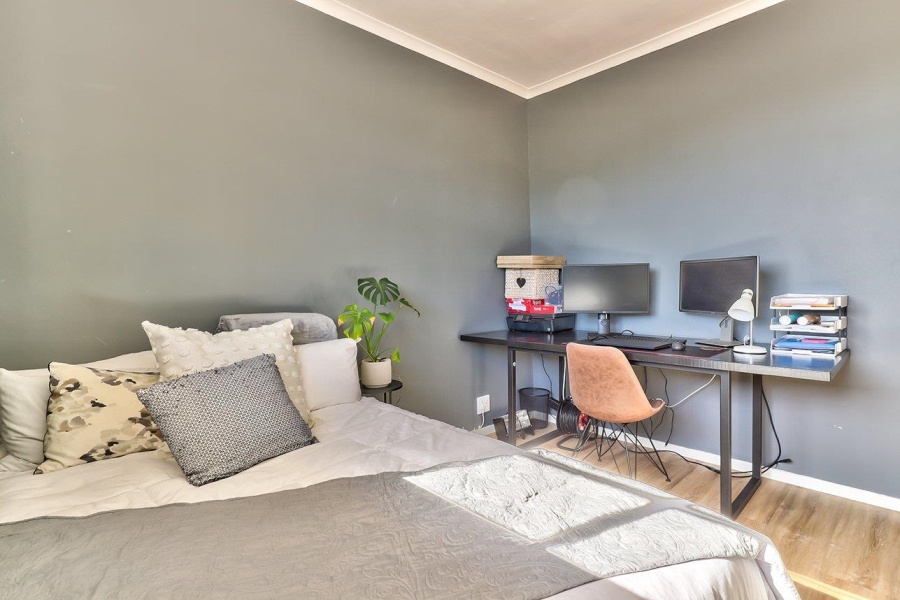 To Let 2 Bedroom Property for Rent in Zonnebloem Western Cape